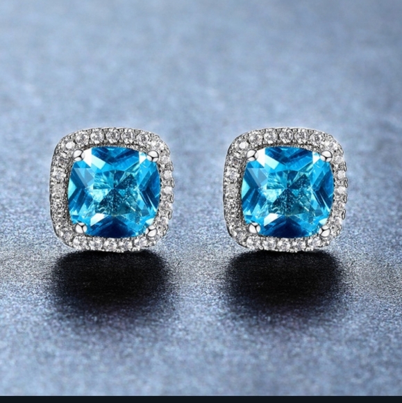 Jewelry - 💥💥BACK IN STOCK💥💥 BREATHTAKING!Aquamarine CZ Halo Cut Stud earrings
